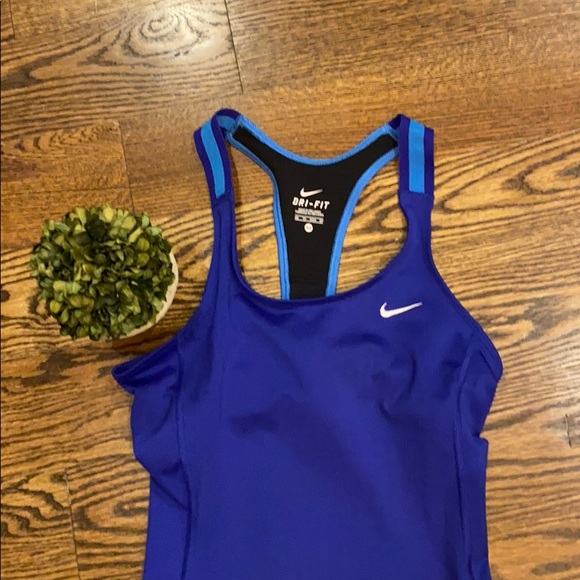 Nike Dri-Fit Fitted Athletic Tank Top - Picture 7 of 9